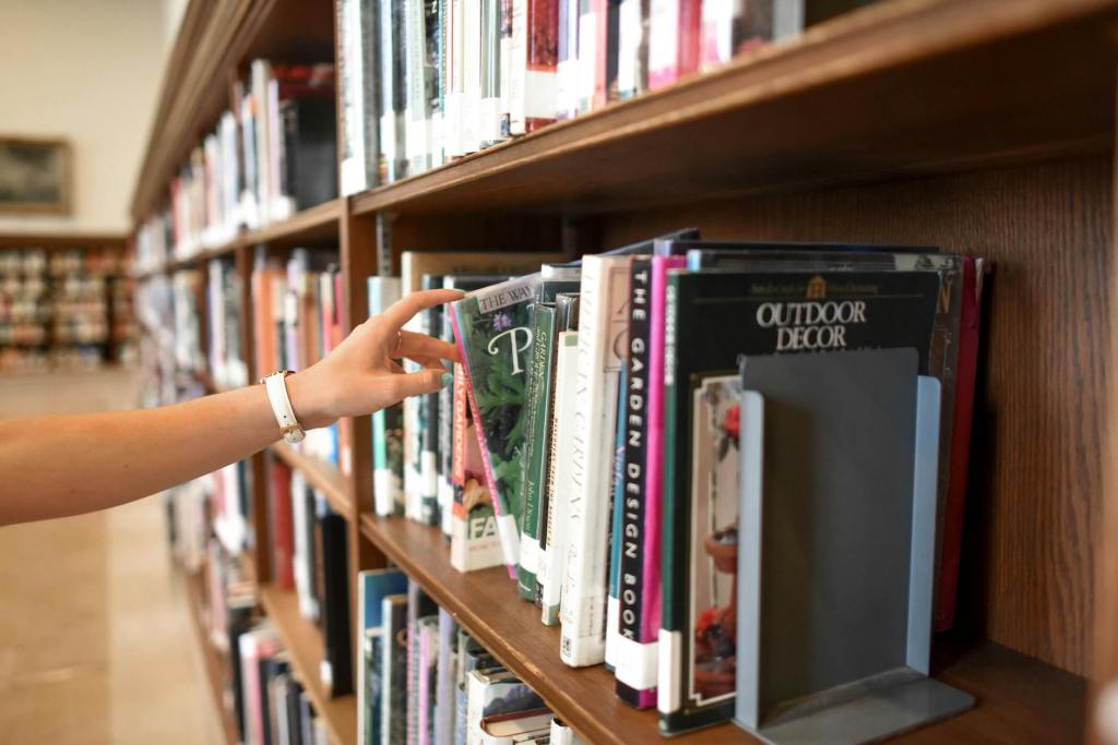 How to Get the MOST Out of Your Public&nbsp;Library